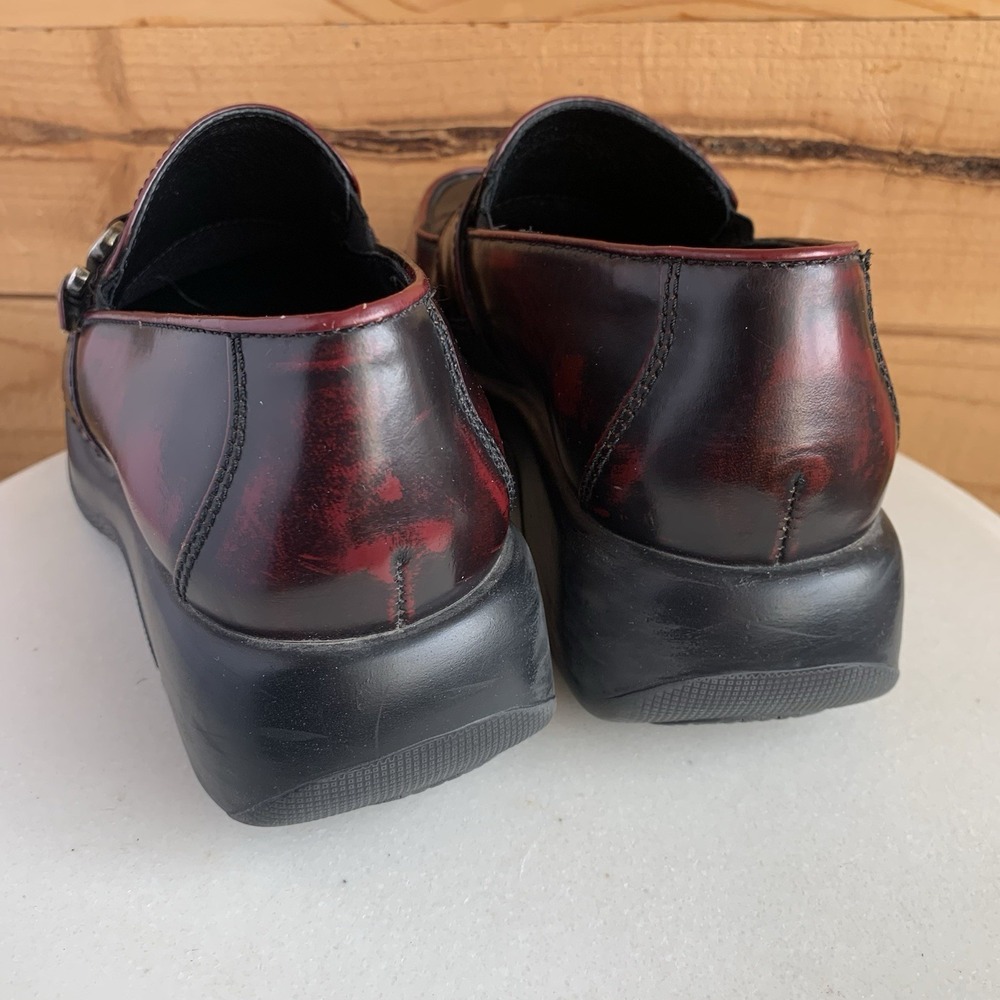 Dansko Red And Black Clogs Size 39 Marlene Distressed Nurse Shoes Loafers Chunky - Picture 5 of 7